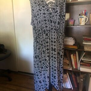 Elegant Black and White Patterned Dress